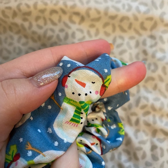 Handmade blue snowman scrunchie - Picture 2 of 2
